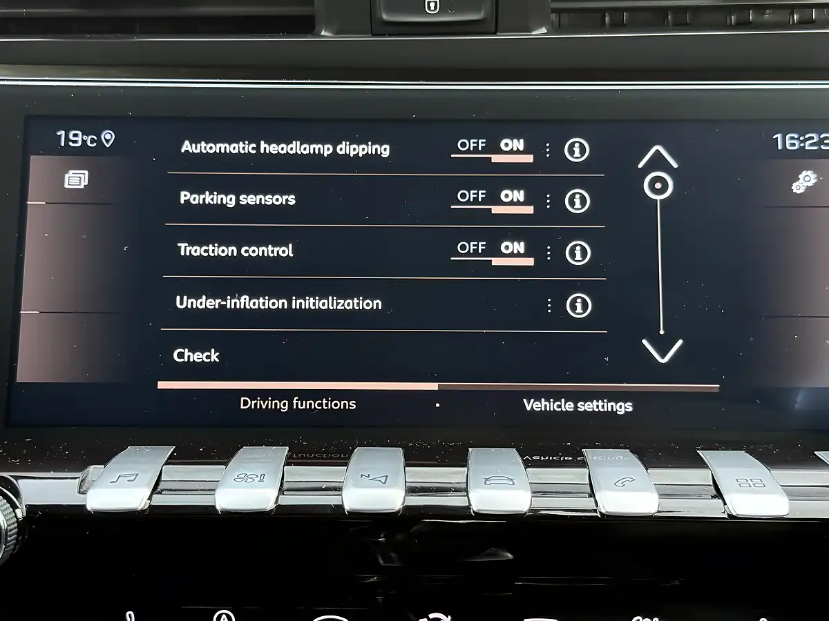 Used 2019 Peugeot 508 Sw GT Line Grey - Interior and Exterior details 18