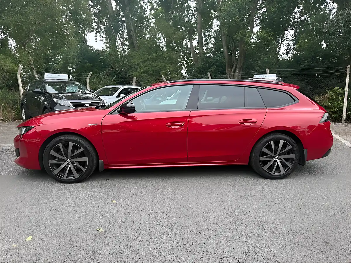 Used 2019 Peugeot 508 Sw GT Line Red - Interior and Exterior details 4