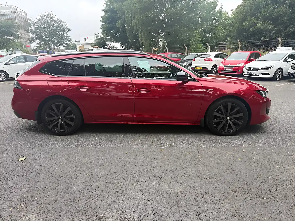 Used 2019 Peugeot 508 Sw GT Line Red - Interior and Exterior details 8