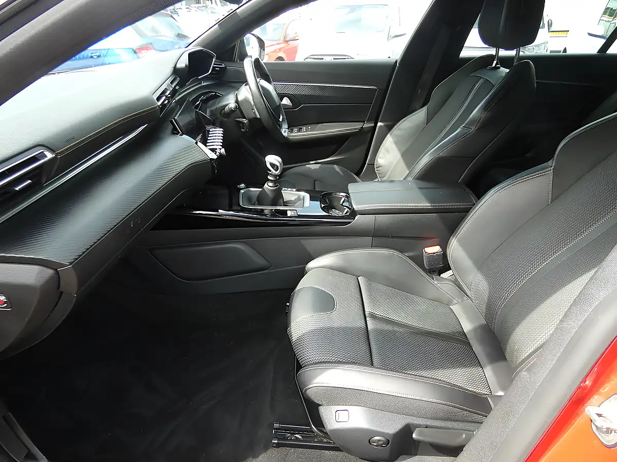 Used 2019 Peugeot 508 Sw GT Line Red - Interior and Exterior details 10