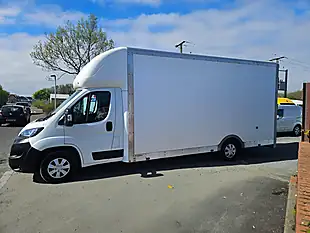Used 2019 Peugeot Boxer 335 Lwb Low Loader Luton White - Interior and Exterior details 5