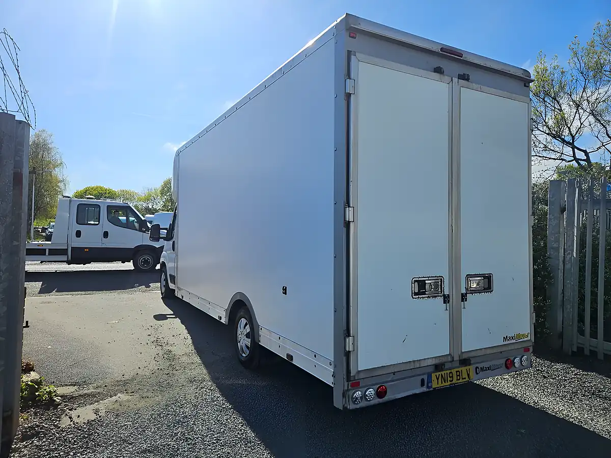 Used 2019 Peugeot Boxer 335 Lwb Low Loader Luton White - Interior and Exterior details 6