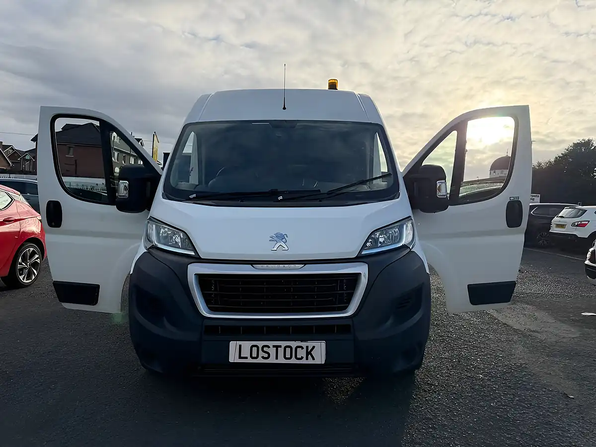 Used 2019 Peugeot Boxer 335 Panel Van White - Interior and Exterior details 3