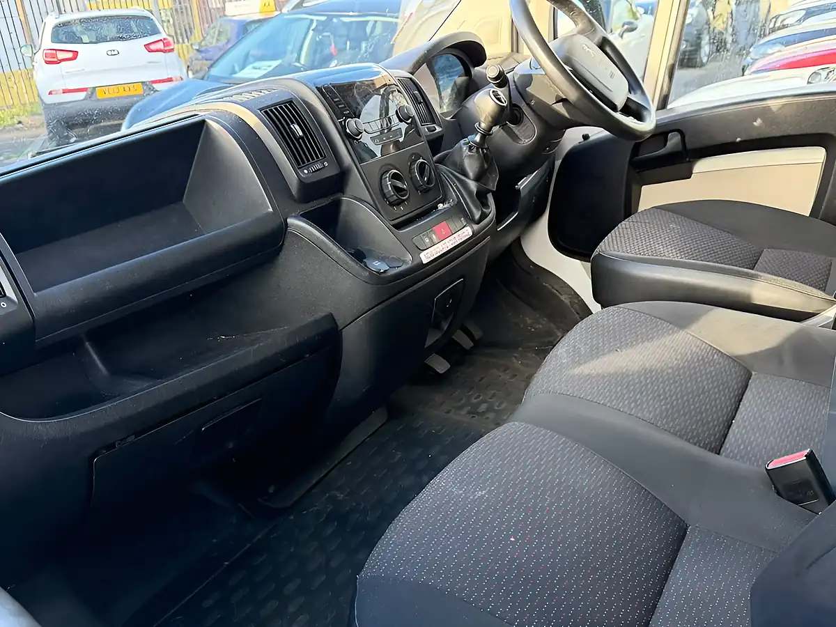 Used 2019 Peugeot Boxer 335 Panel Van White - Interior and Exterior details 8
