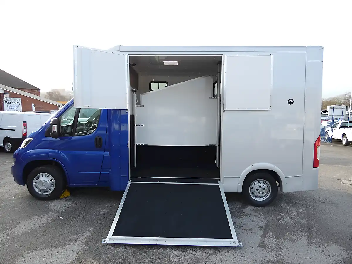 Used 2019 Peugeot Boxer 335 Professional White - Interior and Exterior details 2