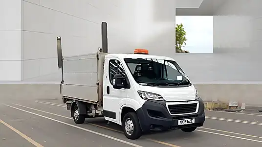 2019 Peugeot Boxer 2.0 BlueHDi 335 Dropside L2 Tail Lift
