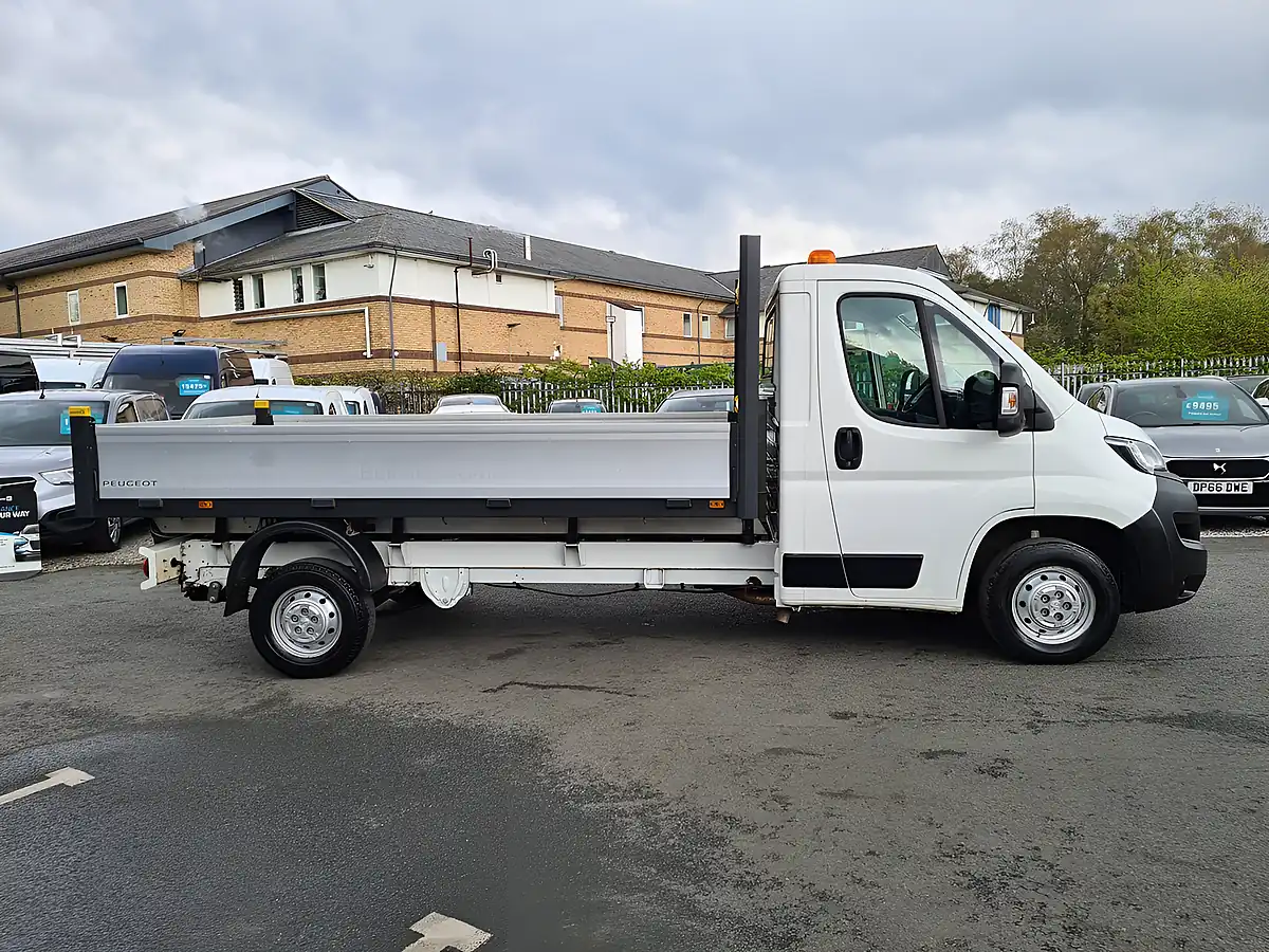 Used 2019 Peugeot Boxer Dropside L3 Plus White - Interior and Exterior details 9