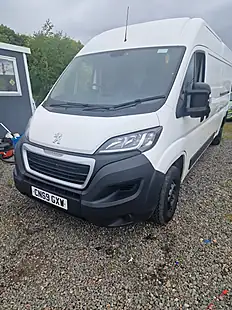 Used 2019 Peugeot Boxer H2 Professional White - Interior and Exterior details 10