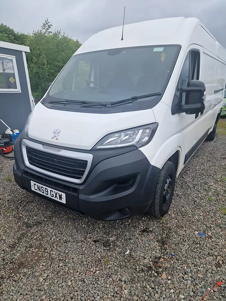 Used 2019 Peugeot Boxer H2 Professional White - Interior and Exterior details 10