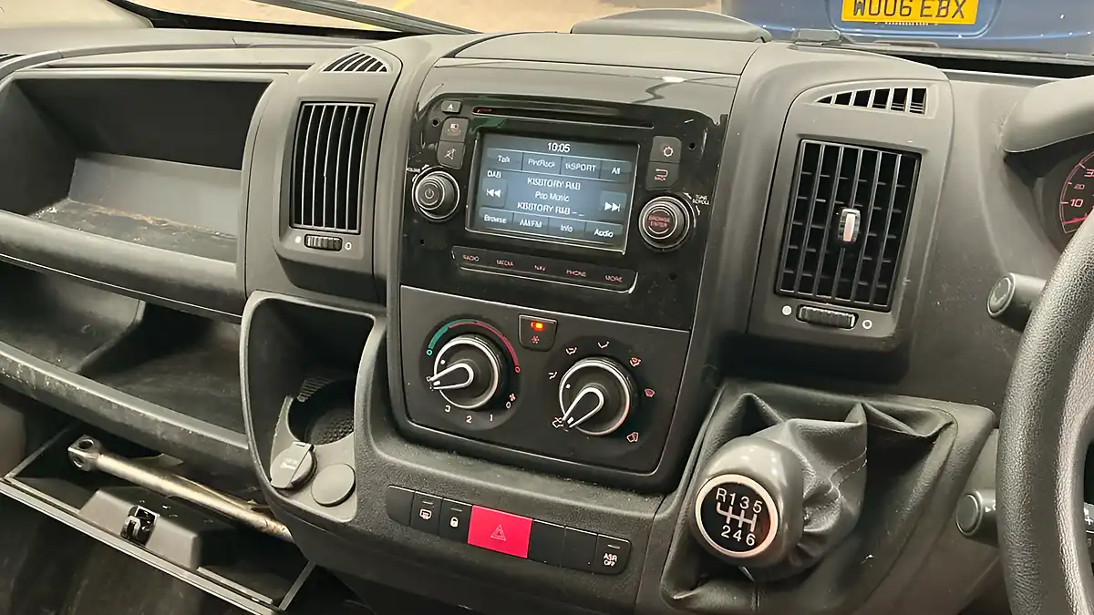 Used 2019 Peugeot Boxer Professional Nav White - Interior and Exterior details 10