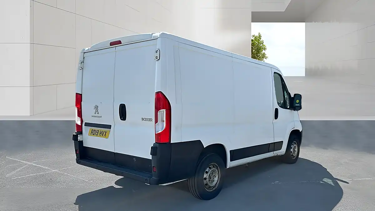 Used 2019 Peugeot Boxer Professional Nav White - Interior and Exterior details 6