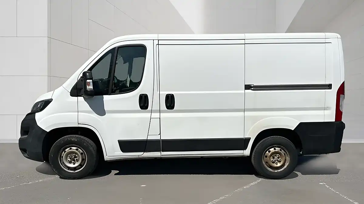 Used 2019 Peugeot Boxer Professional Nav White - Interior and Exterior details 9