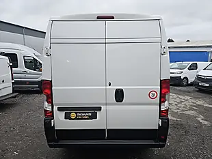 Used 2019 Peugeot Boxer Professional White - Interior and Exterior details 11