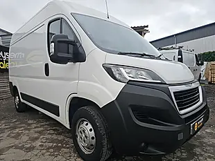 Used 2019 Peugeot Boxer Professional White - Interior and Exterior details 8