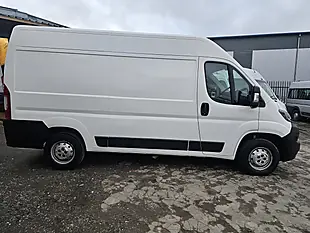 Used 2019 Peugeot Boxer Professional White - Interior and Exterior details 9