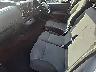 Used 2019 Peugeot E-Partner Se Red - Interior and Exterior details 14