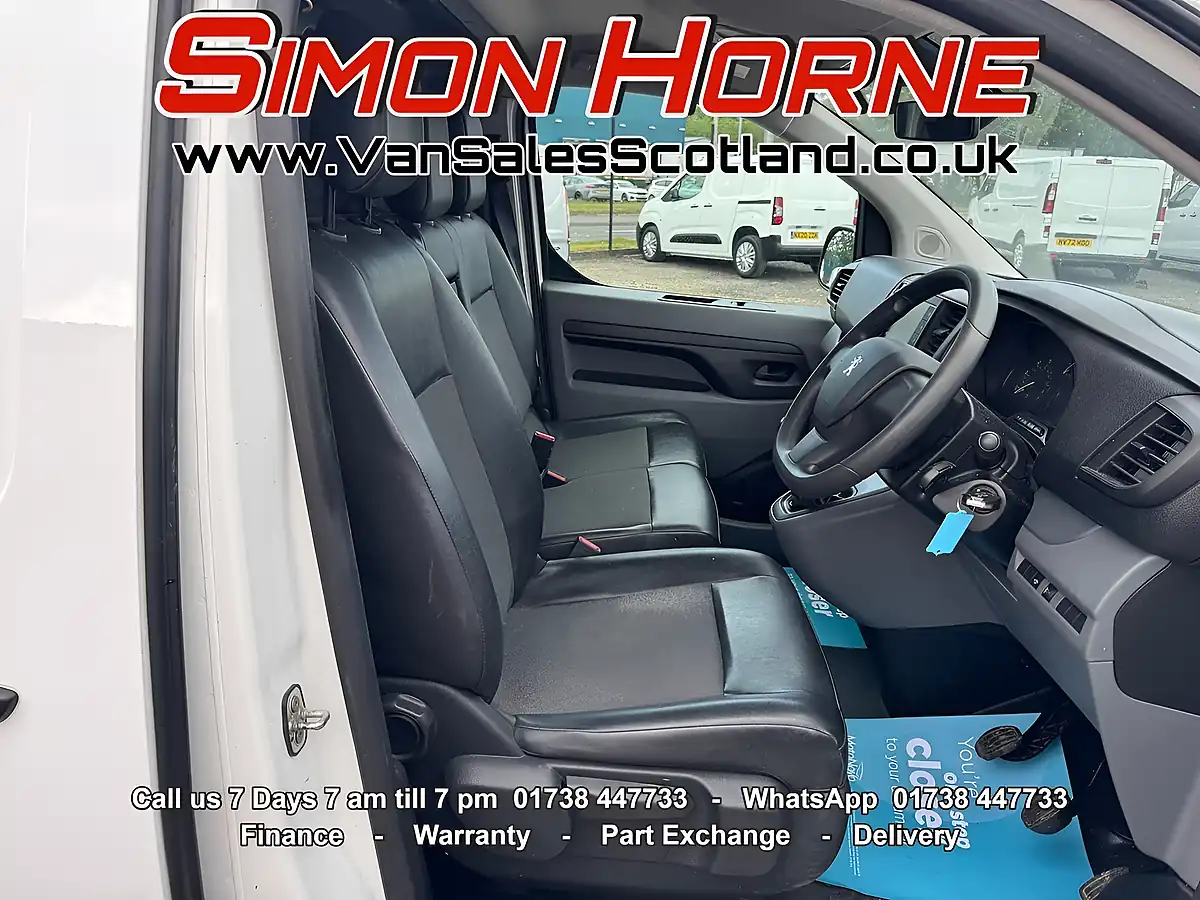 Used 2019 Peugeot Expert 1000 Compact Professional White - Interior and Exterior details 12