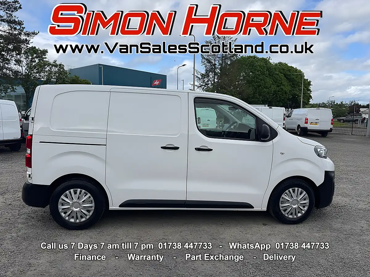 Used 2019 Peugeot Expert 1000 Compact Professional White - Interior and Exterior details 4