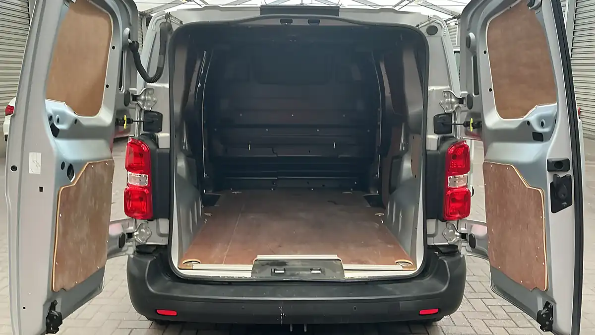 Used 2019 Peugeot Expert Professional Compact Silver - Interior and Exterior details 10
