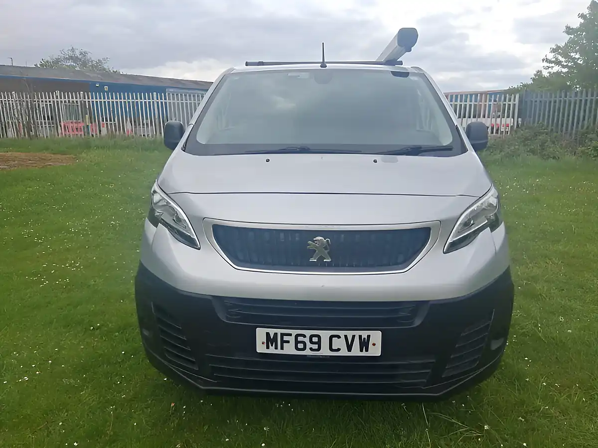 Used 2019 Peugeot Expert Professional Long Panel Van Silver - Interior and Exterior details 8