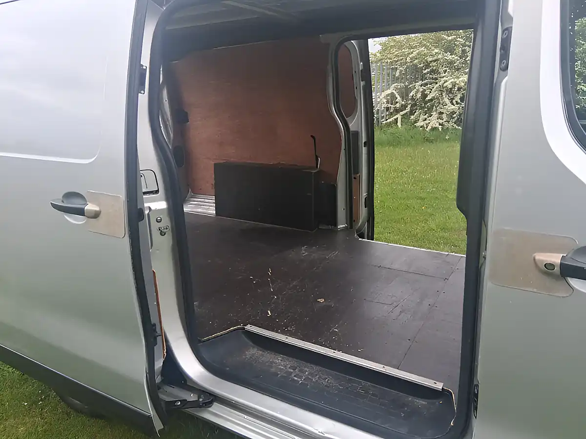 Used 2019 Peugeot Expert Professional Long Panel Van Silver - Interior and Exterior details 9