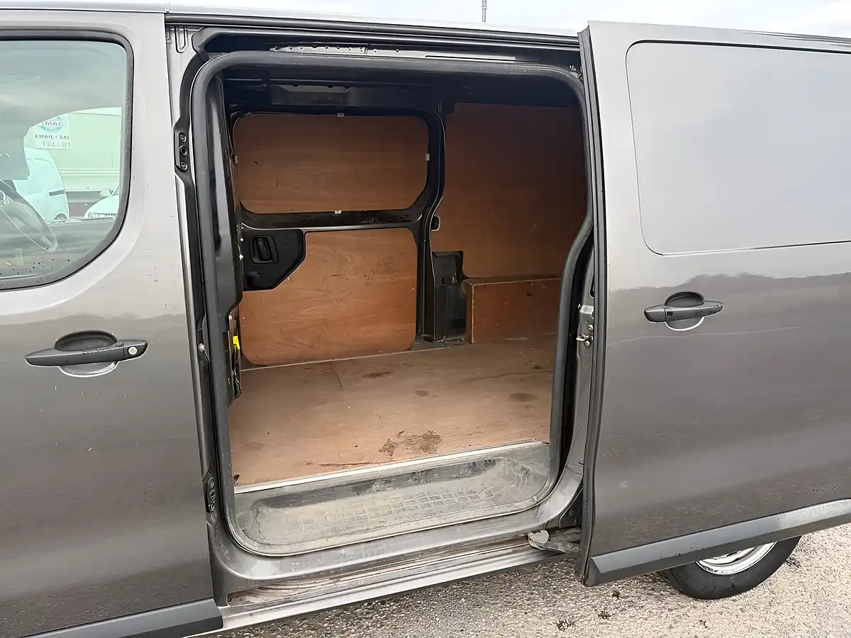 Used 2019 Peugeot Expert Professional Standard Grey - Interior and Exterior details 15