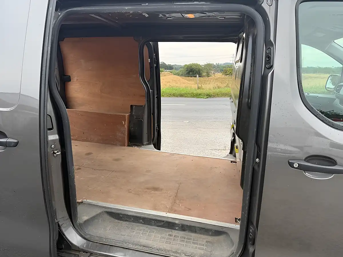Used 2019 Peugeot Expert Professional Standard Grey - Interior and Exterior details 16