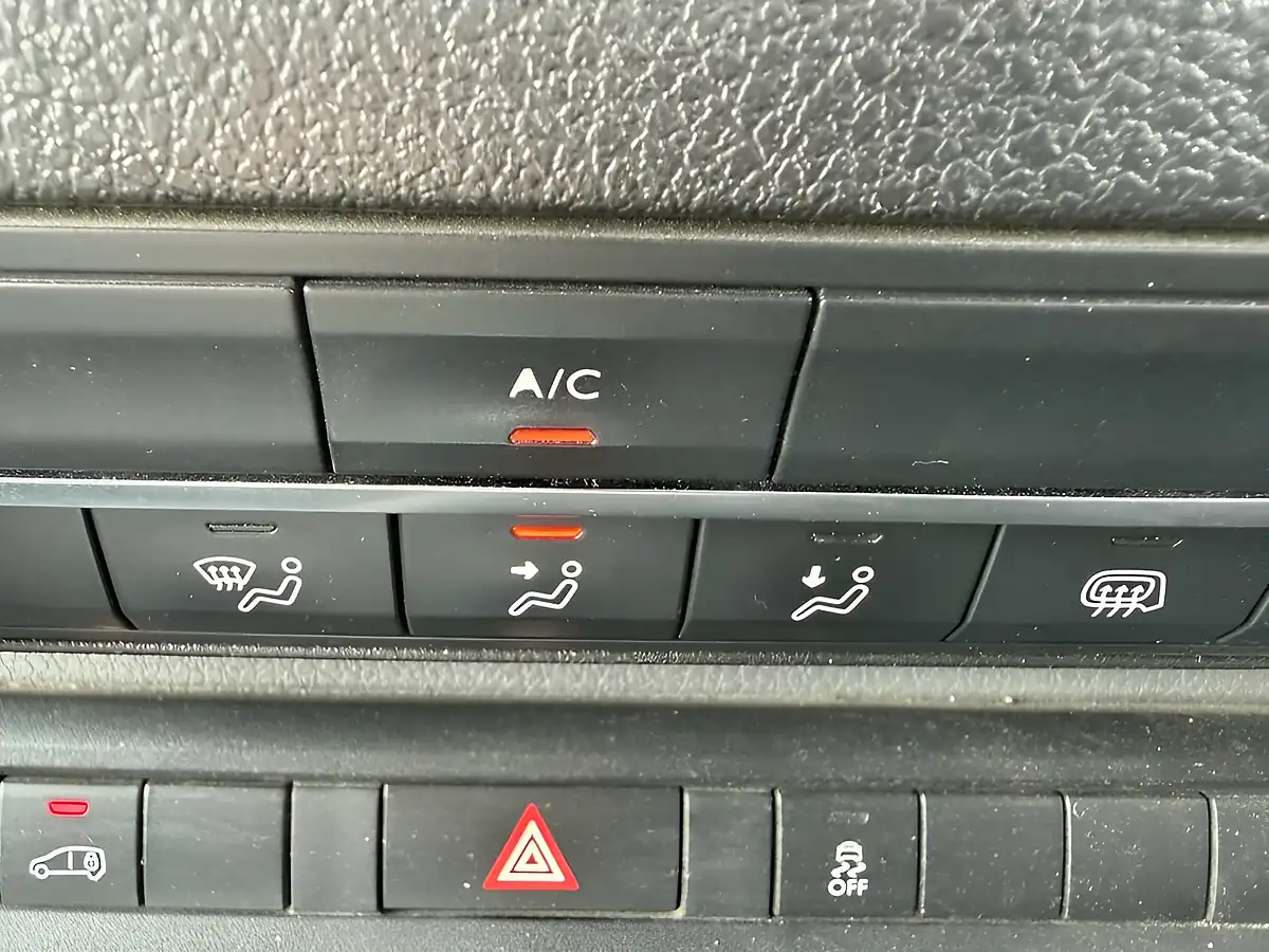 Used 2019 Peugeot Expert Professional Standard Grey - Interior and Exterior details 19