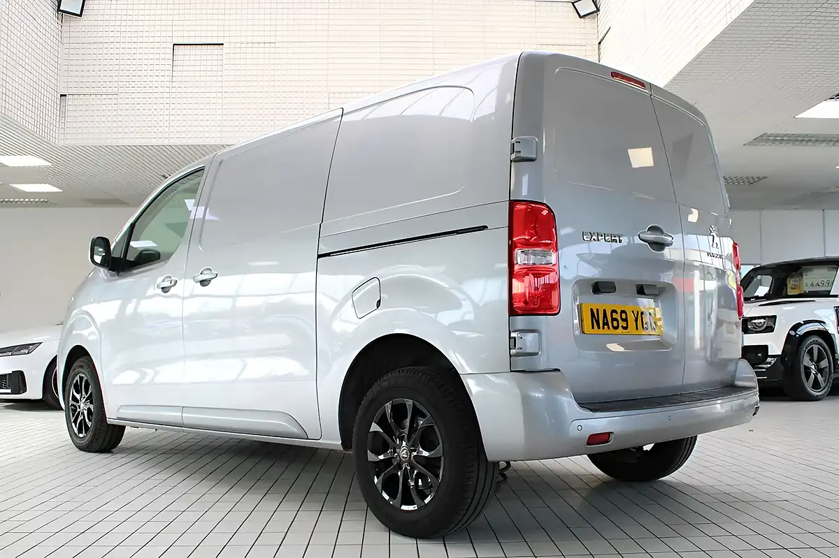 Used 2019 Peugeot Expert Professional Standard Grey - Interior and Exterior details 15