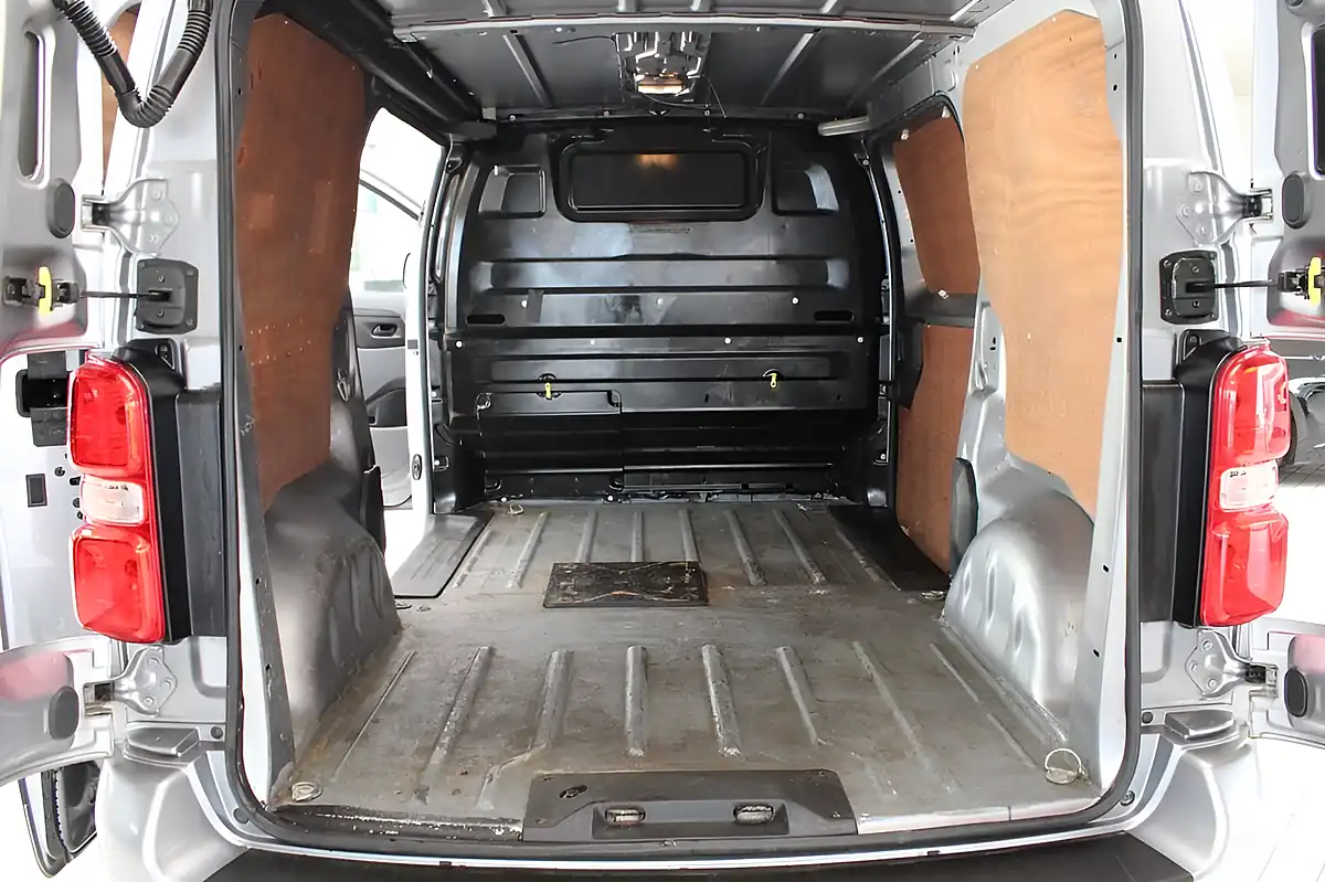 Used 2019 Peugeot Expert Professional Standard Grey - Interior and Exterior details 19