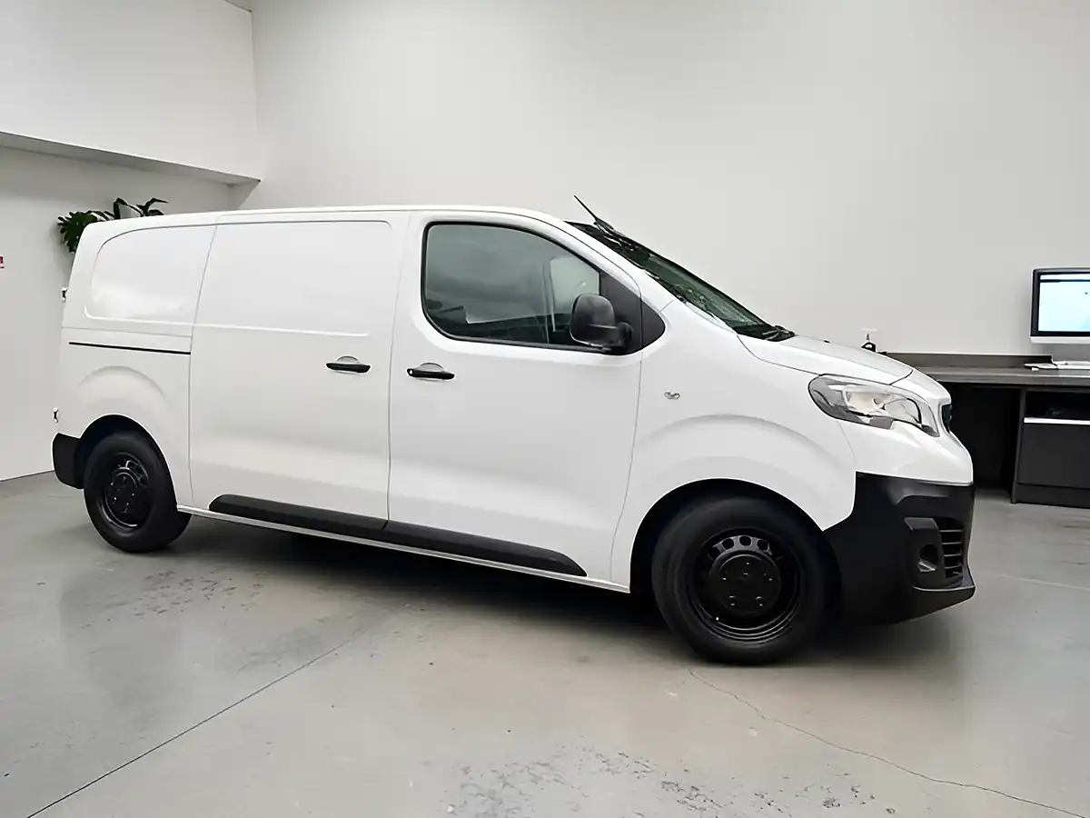 Used 2019 Peugeot Expert Professional Standard White - Front View