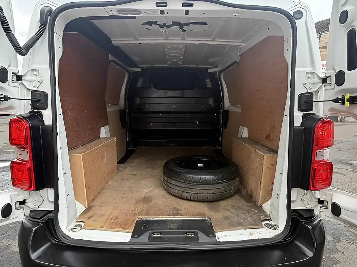 Used 2019 Peugeot Expert Professional Standard White - Interior and Exterior details 14