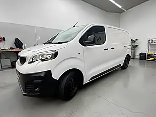 Used 2019 Peugeot Expert Professional Standard White - Interior and Exterior details 5