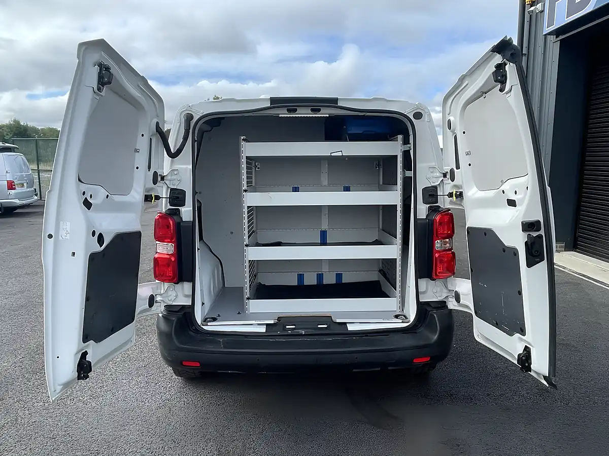 Used 2019 Peugeot Expert Professional White - Interior and Exterior details 10