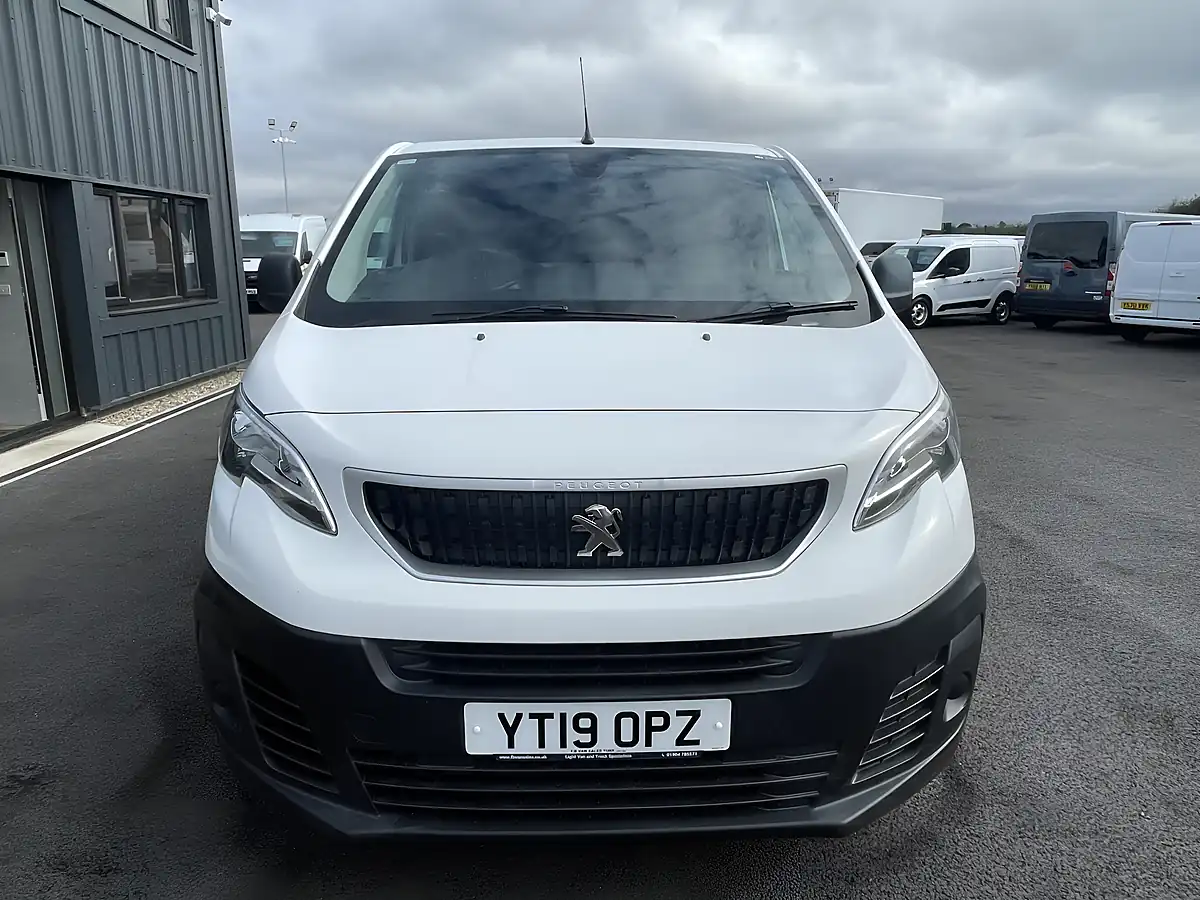 Used 2019 Peugeot Expert Professional White - Interior and Exterior details 3