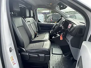 Used 2019 Peugeot Expert Professional White - Interior and Exterior details 6