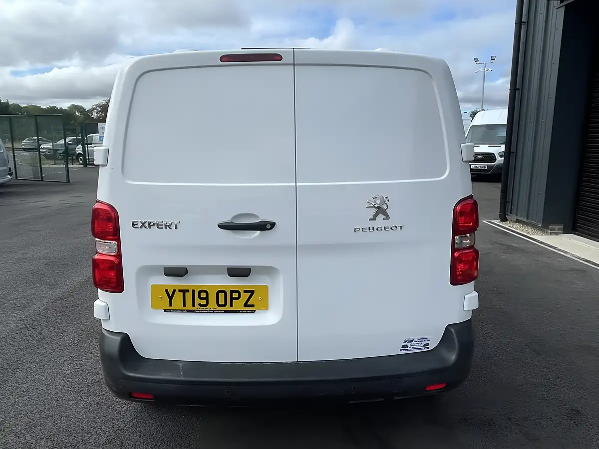 Used 2019 Peugeot Expert Professional White - Interior and Exterior details 8