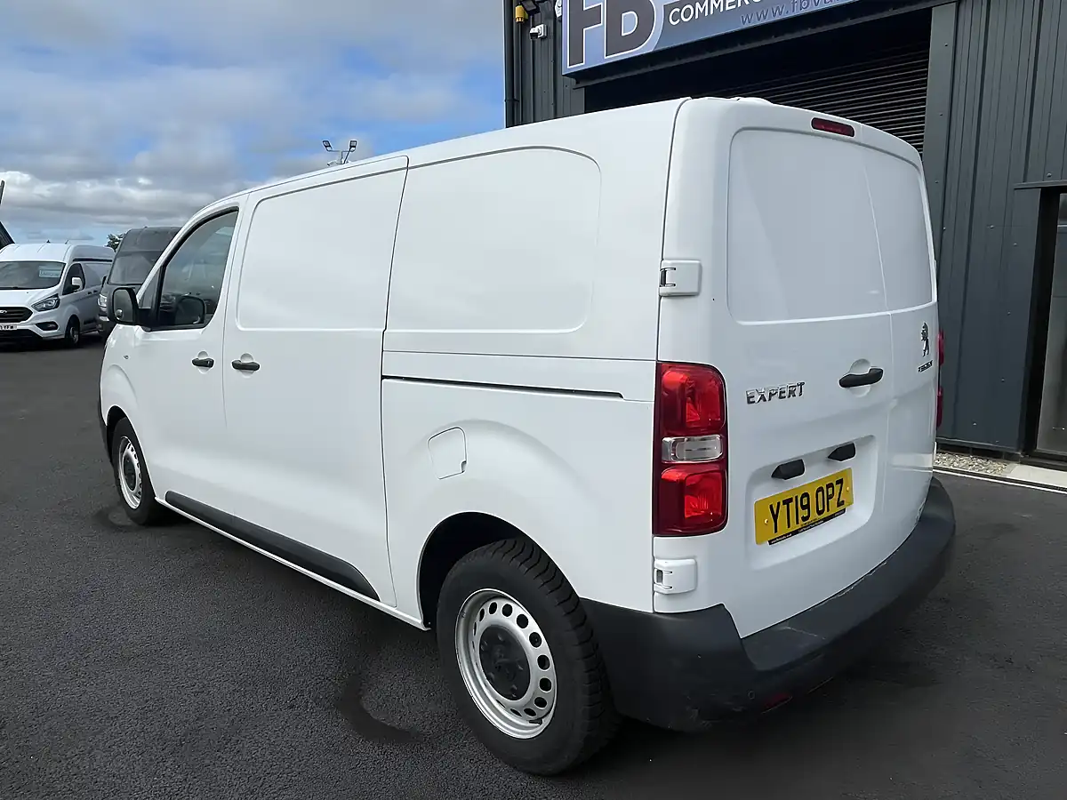 Used 2019 Peugeot Expert Professional White - Interior and Exterior details 9