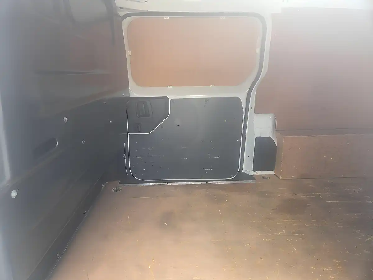 Used 2019 Peugeot Expert S Standard Panel Van Mwb White - Interior and Exterior details 13