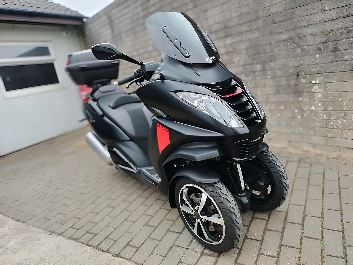 Used 2019 Peugeot Metropolis 400 Rxr Black - Front View
