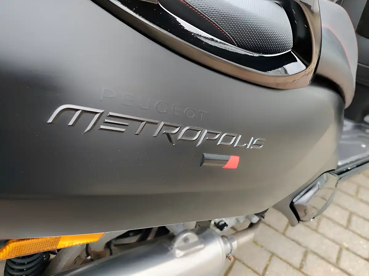 Used 2019 Peugeot Metropolis 400 Rxr Black - Interior and Exterior details 12