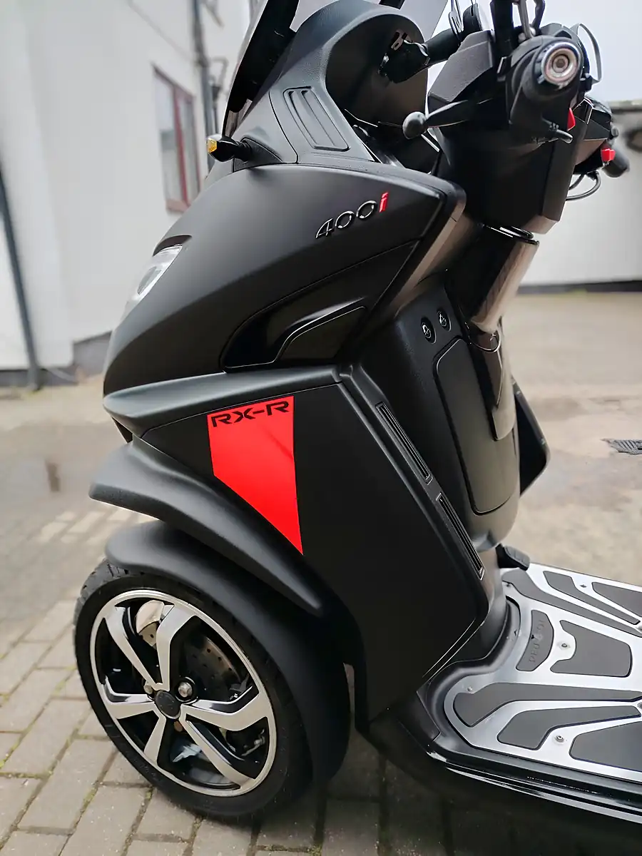 Used 2019 Peugeot Metropolis 400 Rxr Black - Interior and Exterior details 17
