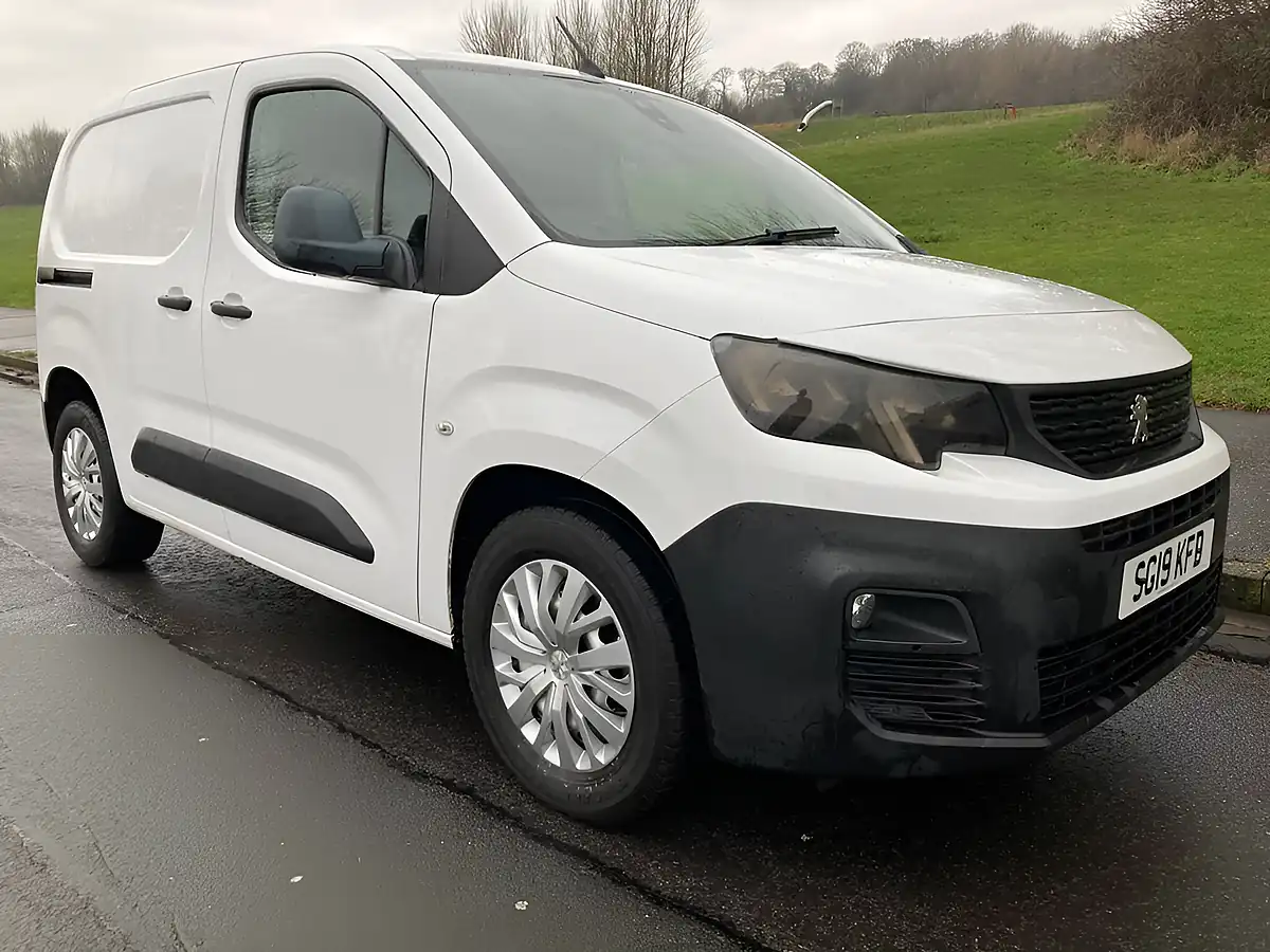 Used 2019 Peugeot Partner Grip Standard Panel Van Swb Blue - Front View