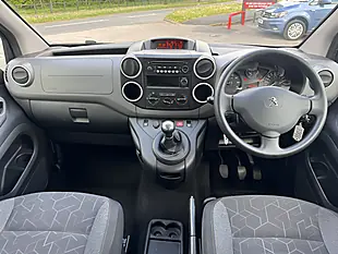 Used 2019 Peugeot Partner Horizon RS Grey - Interior and Exterior details 2