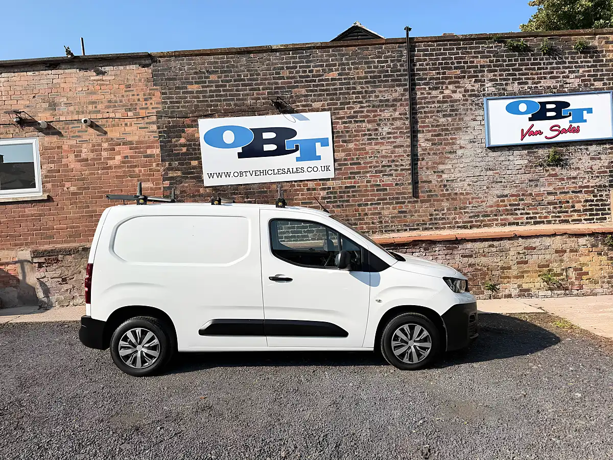Used 2019 Peugeot Partner Professional L1 Blue White - Interior and Exterior details 2