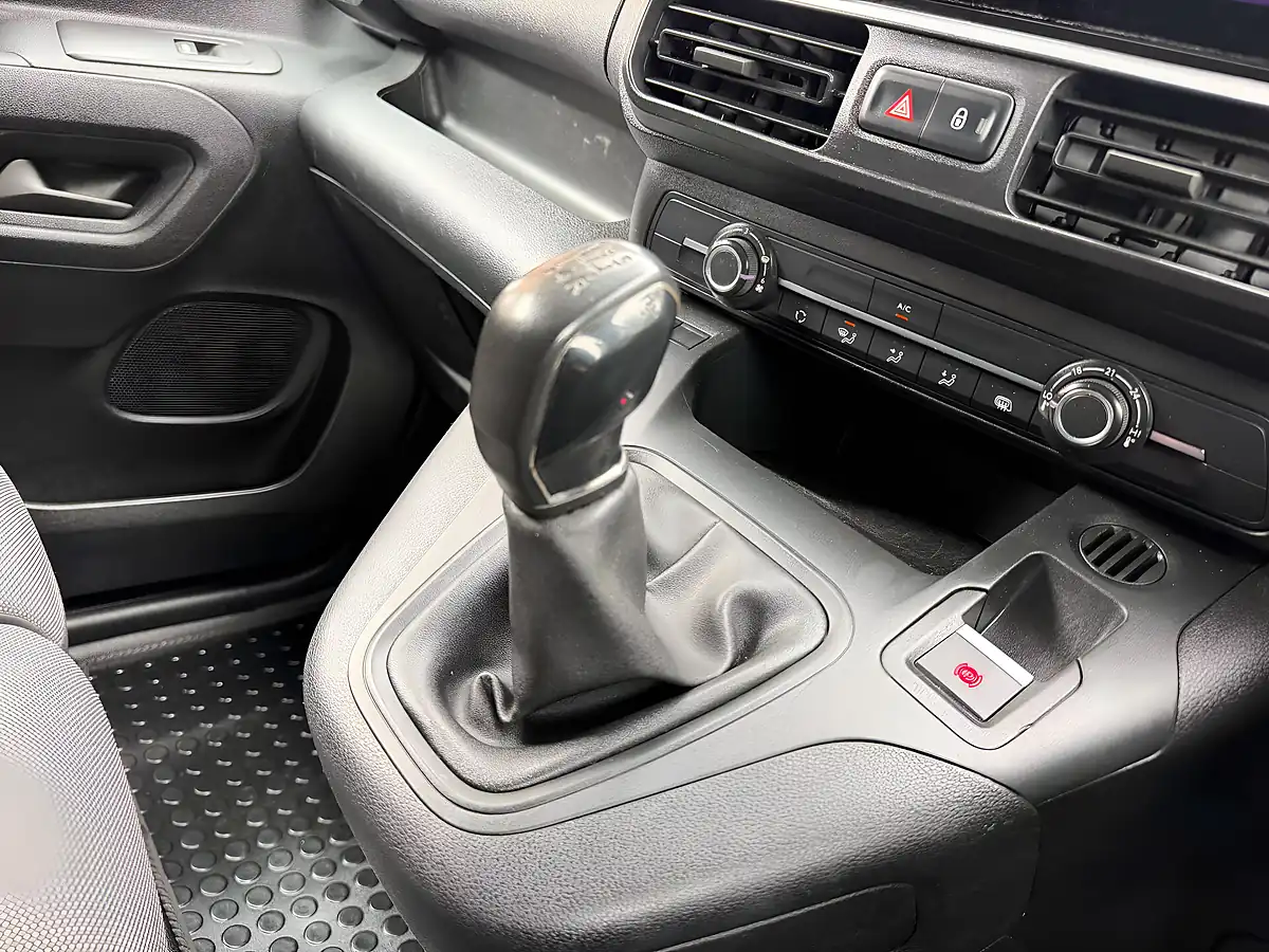 Used 2019 Peugeot Partner Professional L1 Grey - Interior and Exterior details 13