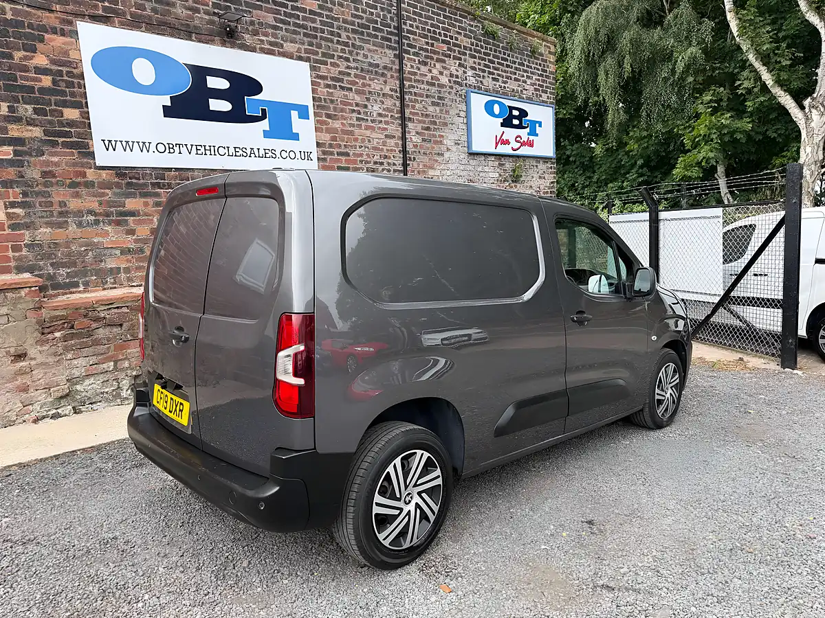 Used 2019 Peugeot Partner Professional L1 Grey - Interior and Exterior details 3