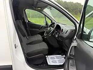 Used 2019 Peugeot Partner Professional L1 White - Interior and Exterior details 12