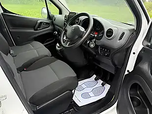 Used 2019 Peugeot Partner Professional L1 White - Interior and Exterior details 13