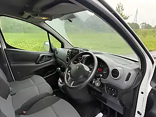 Used 2019 Peugeot Partner Professional L1 White - Interior and Exterior details 14